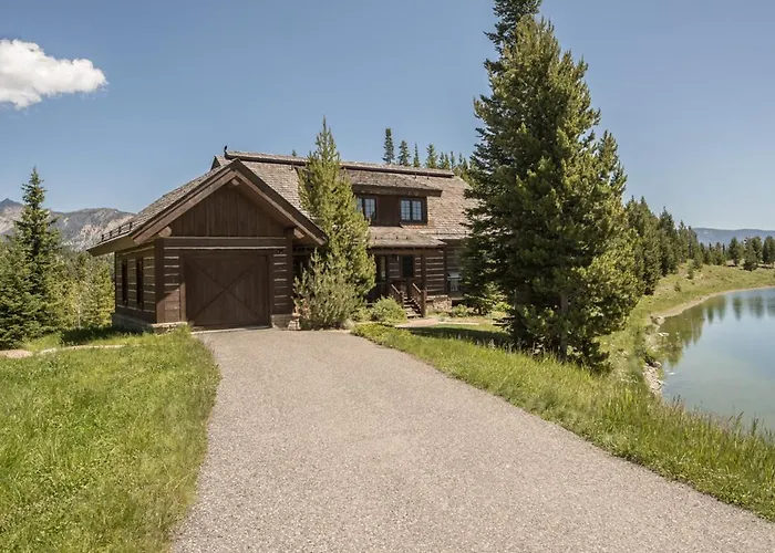Spanish Peaks - Nestledown