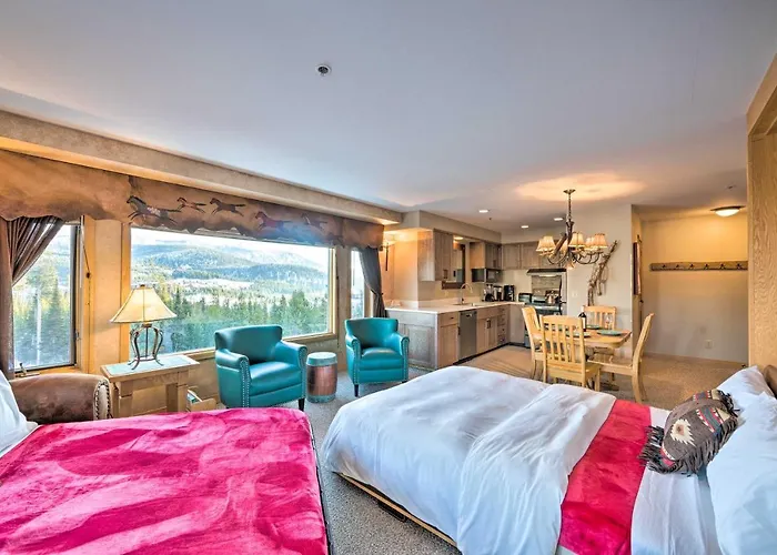 Big Sky Ski-In/Ski-Out Condo W/ Mountain Views!